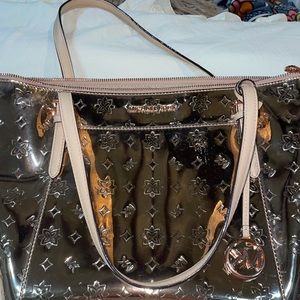 Michael Kors, Rose Gold handbag, excellent cond.